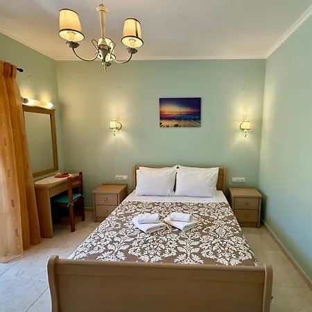Thomas * Dassia (Corfu)